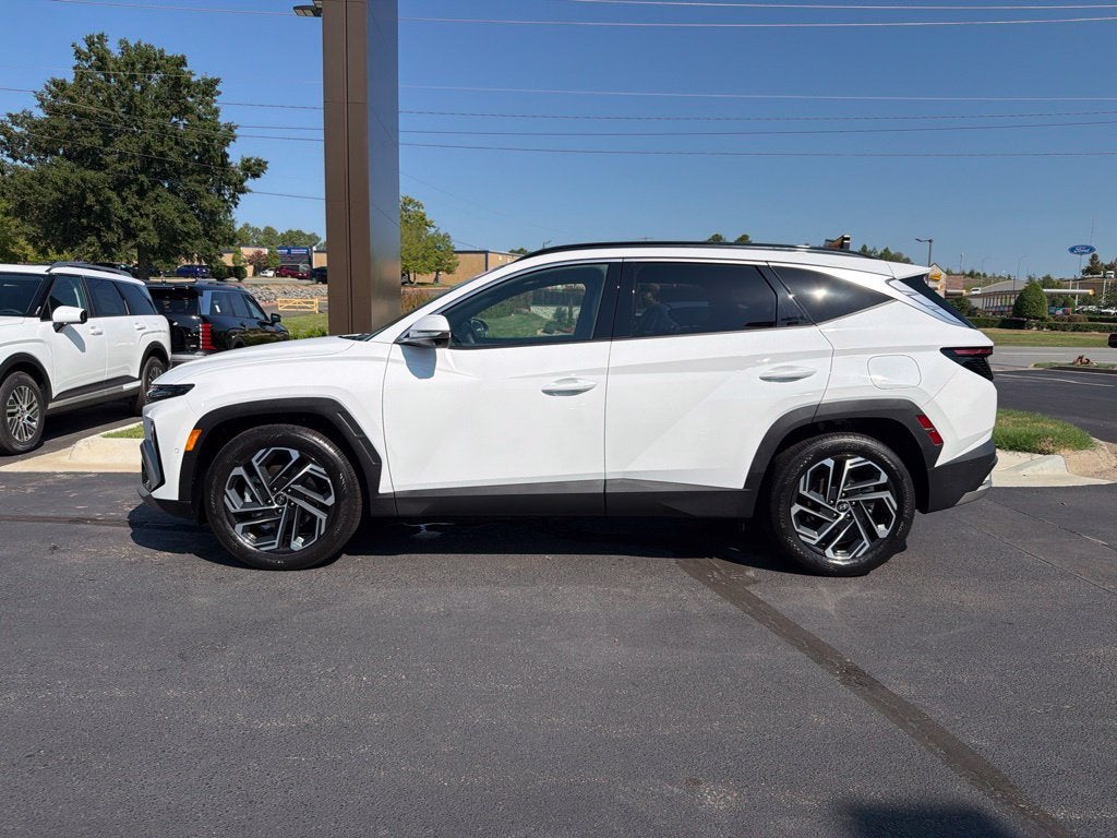 2025 Hyundai Tucson Limited Clean CarFax, One Owner