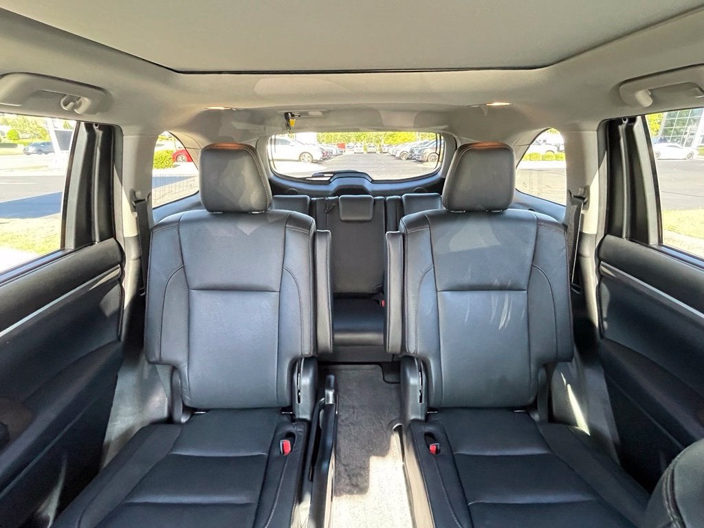 2019 Toyota Highlander Limited Platinum Third Row, Leather, Clean CarFax, One Owner, Low M