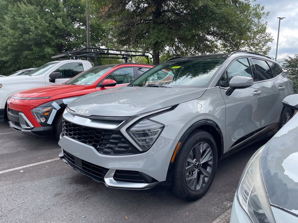 2025 Kia Sportage SX Pano Roof, Leather, One Owner