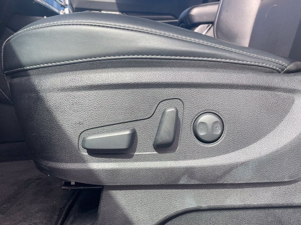 2025 Kia Telluride S Leather, Moonroof, Third Row, Clean CarFax