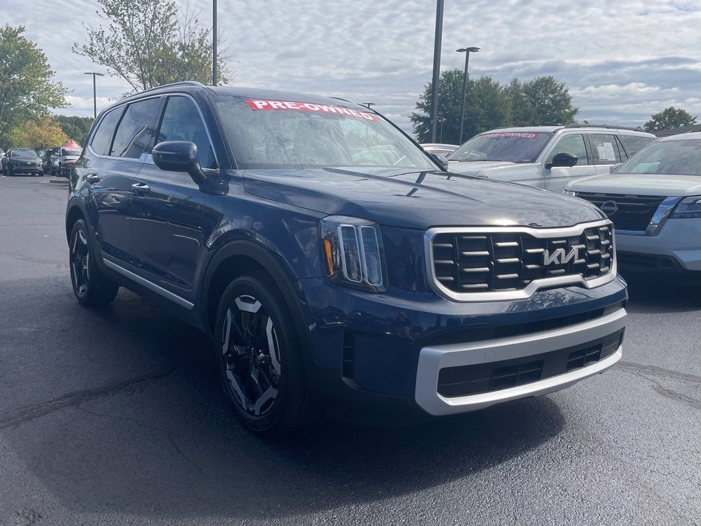 2025 Kia Telluride S Leather, Moonroof, Third Row, Clean CarFax