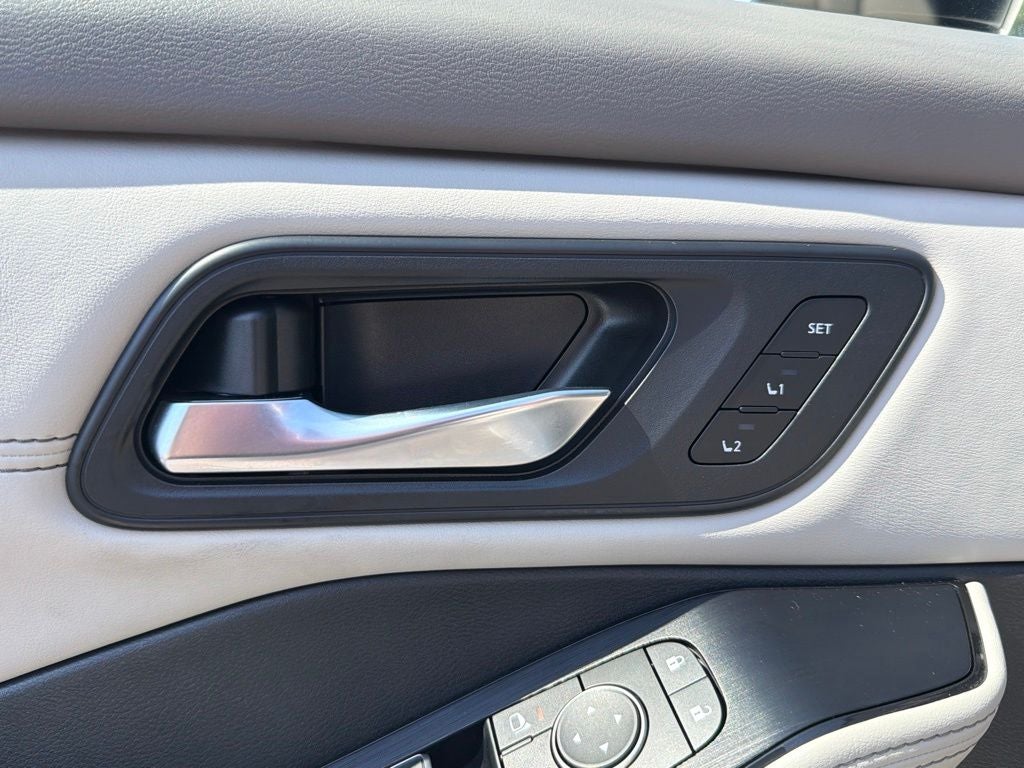 2023 Nissan Rogue SL Pano Roof, Clean CarFax, One Owner