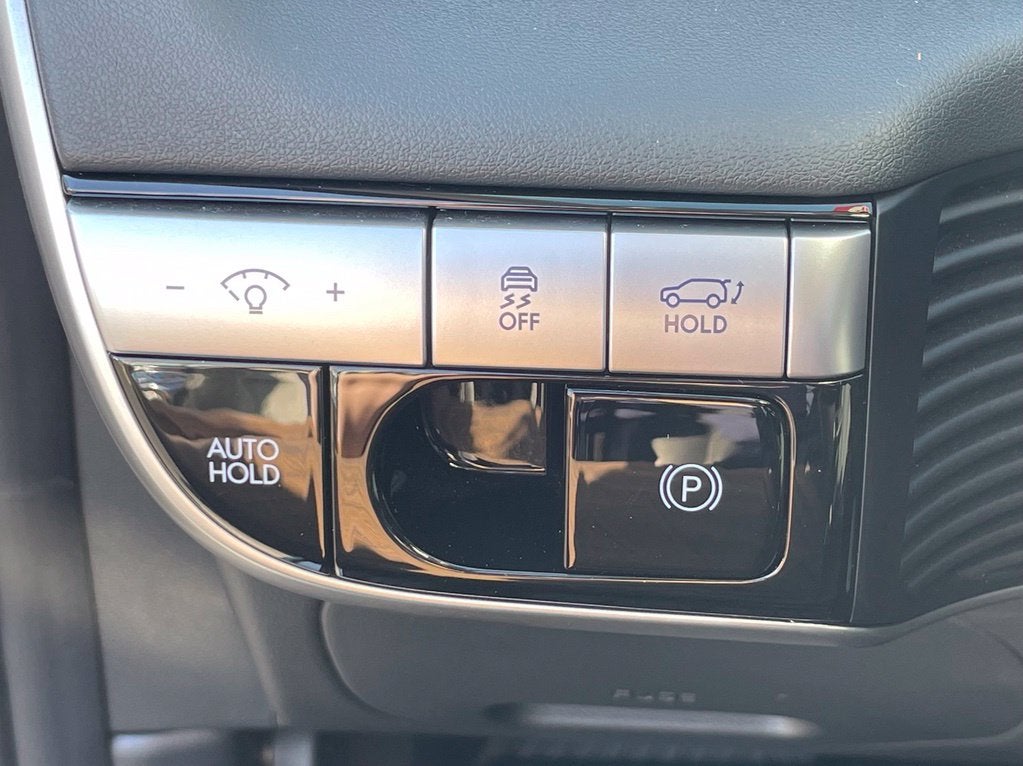 2024 Hyundai IONIQ 5 Limited Long Range, Pano Roof, One Owner, Leather