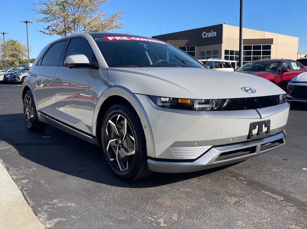2024 Hyundai IONIQ 5 Limited Long Range, Pano Roof, One Owner, Leather