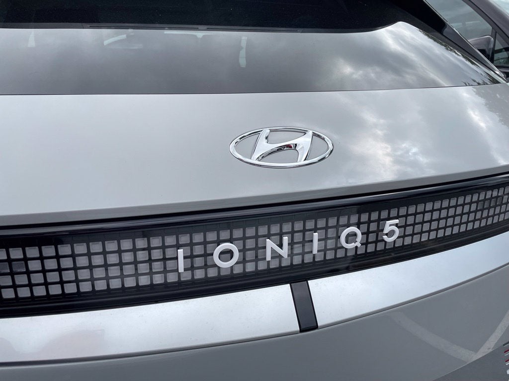 2024 Hyundai IONIQ 5 Limited Long Range, Pano Roof, One Owner, Leather