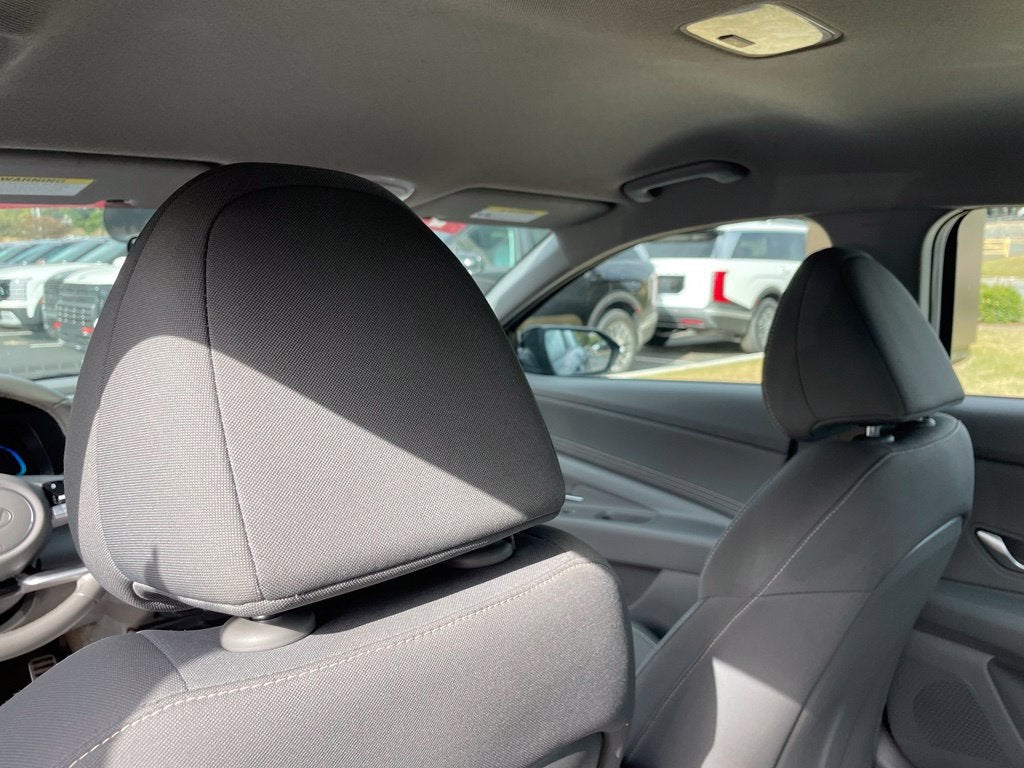 2025 Hyundai Elantra SEL Sport One Owner, Clean CarFax