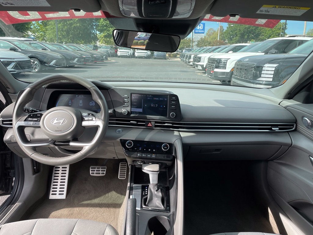 2025 Hyundai Elantra SEL Sport One Owner, Clean CarFax