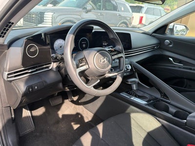2025 Hyundai Elantra SEL Convenience CARFAX 1-Owner