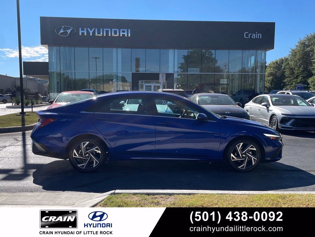 2025 Hyundai Elantra SEL Convenience Moonroof, One Owner