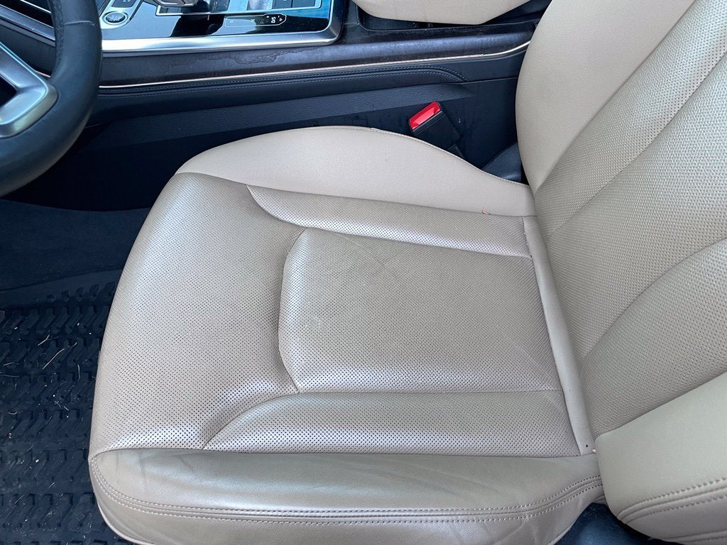 2023 Audi Q8 55 Premium Plus quattro, Pano Roof, Leather, Clean CarFax, One Own