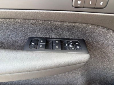 2024 Volvo XC40 B5 Core
