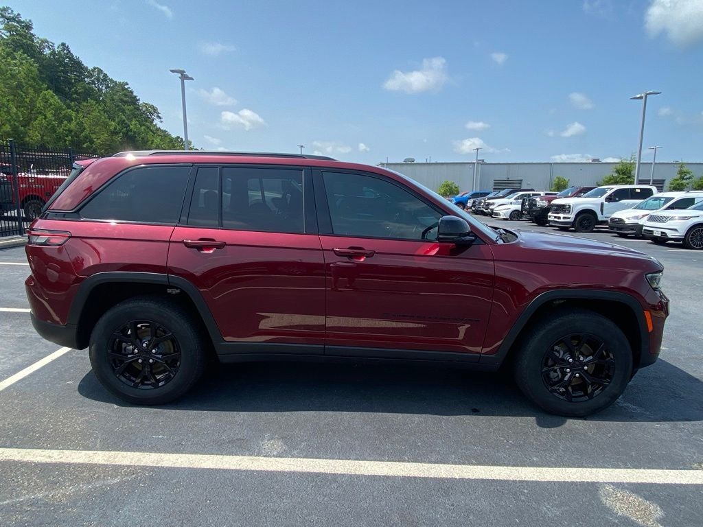 2025 Jeep Grand Cherokee Altitude