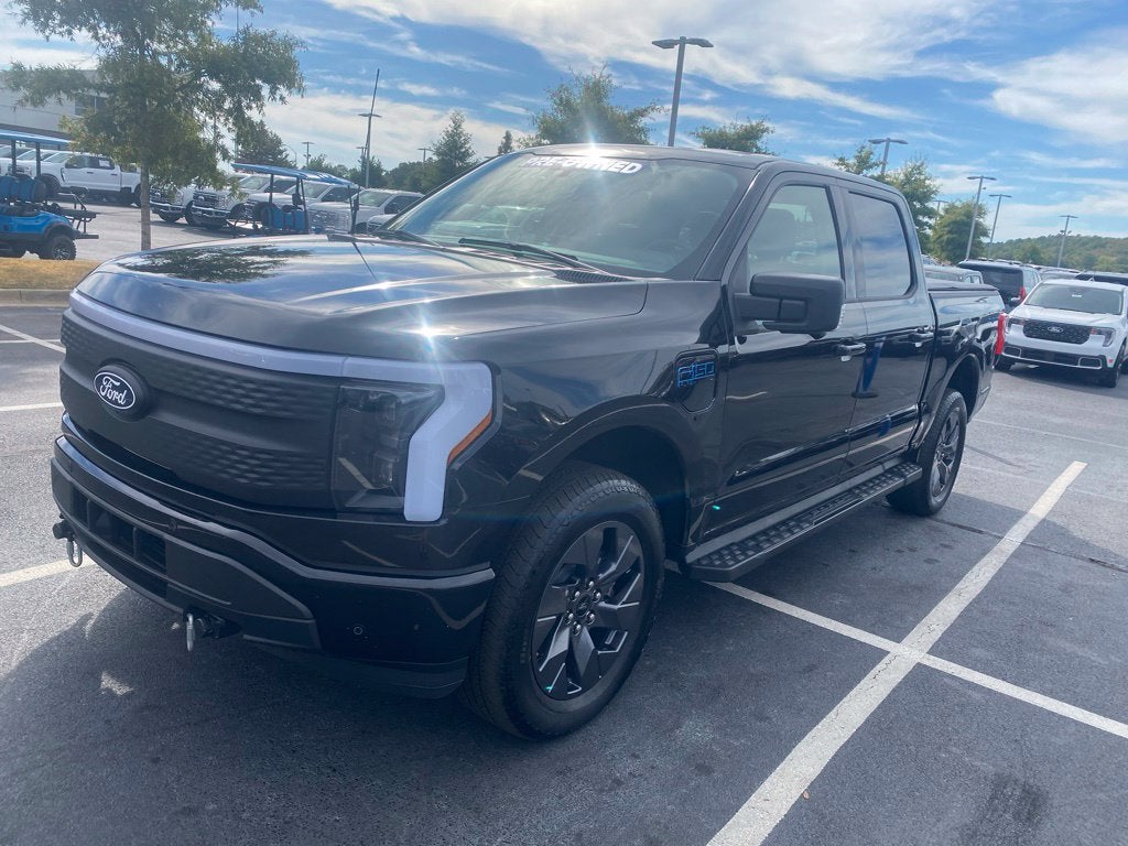 2025 Ford F-150 Lightning Flash