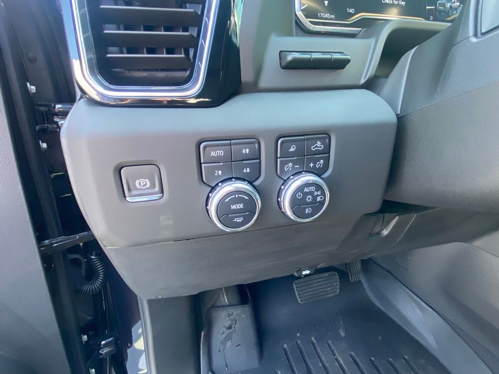 2025 GMC Sierra 2500HD Denali