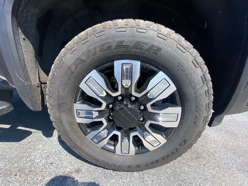 2025 GMC Sierra 2500HD Denali