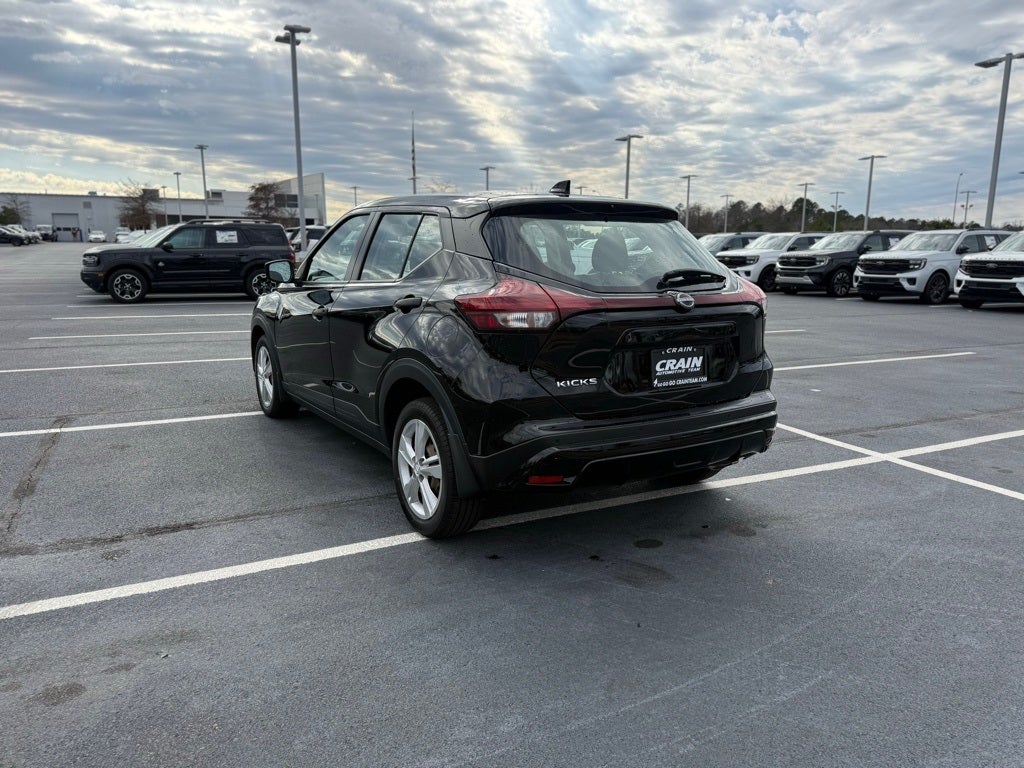 2023 Nissan Kicks S