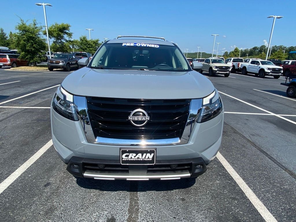 2023 Nissan Pathfinder Platinum