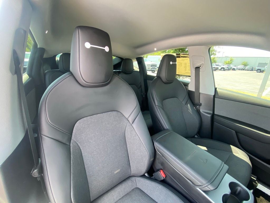 2026 Tesla Model Y Base