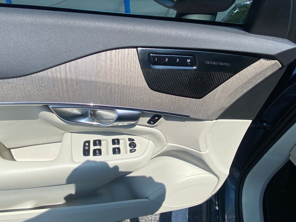 2023 Volvo XC90 B6 Plus 6-Seater