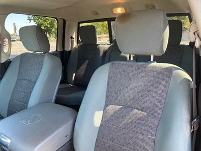 2014 RAM 1500 Big Horn - 4WD - LOW MILES - CLEAN CARFAX
