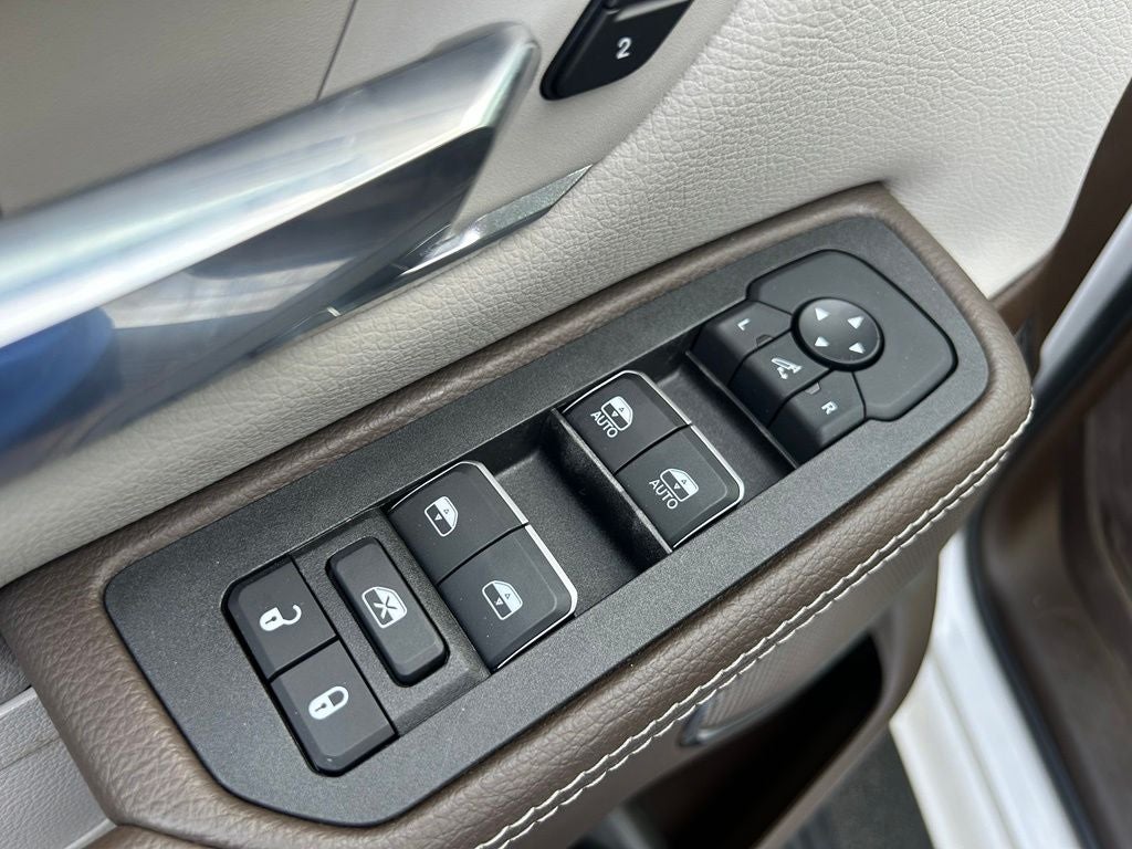 2025 RAM 1500 Laramie DUAL PANEL SUNROOF