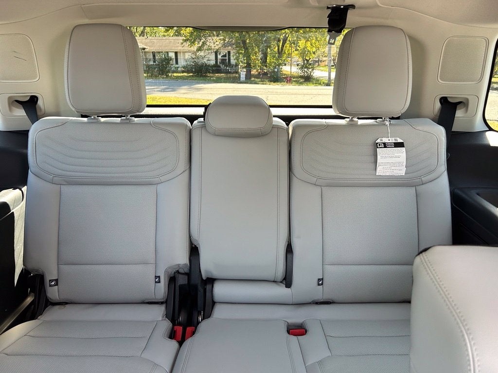 2025 Ford Expedition Platinum - 4WD - PLATINUM ULTIMATE