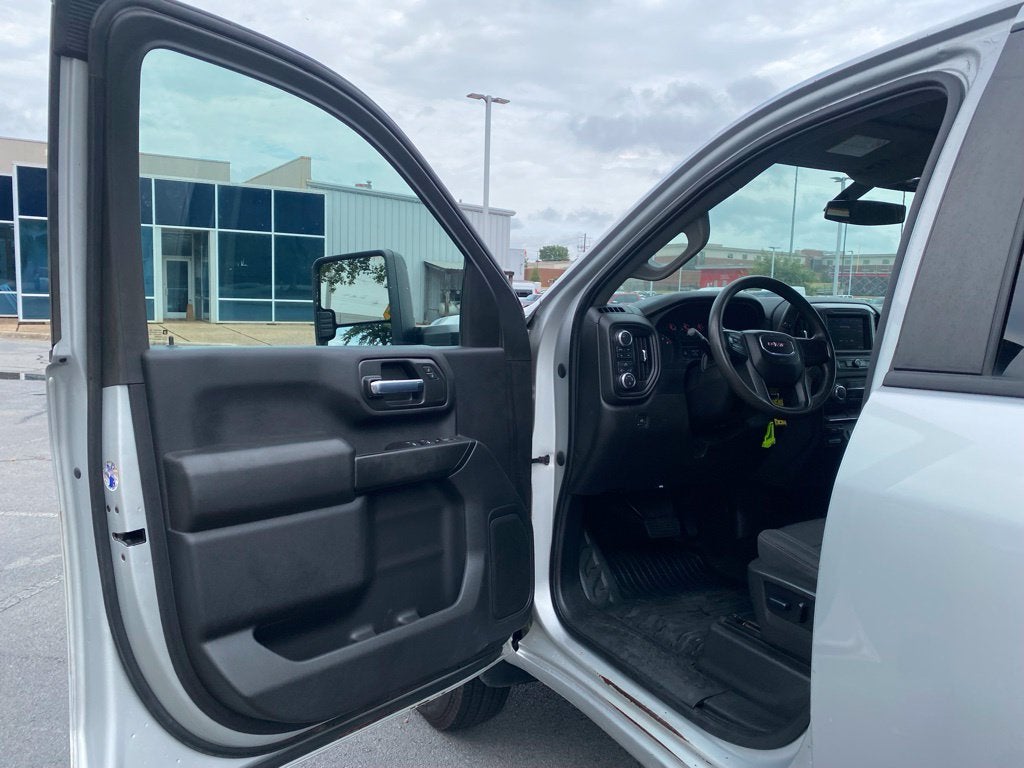 2023 GMC Sierra 3500HD Pro CHASSIS PRO - FLAT BED