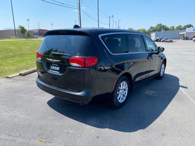 2020 Chrysler Voyager LX