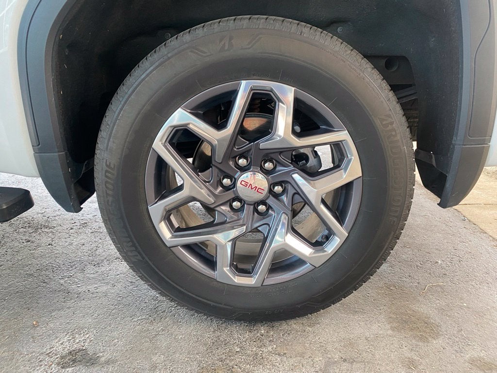 2025 GMC Sierra 1500 SLT - 2WD - LOW MILES - CLEAN CARFAX