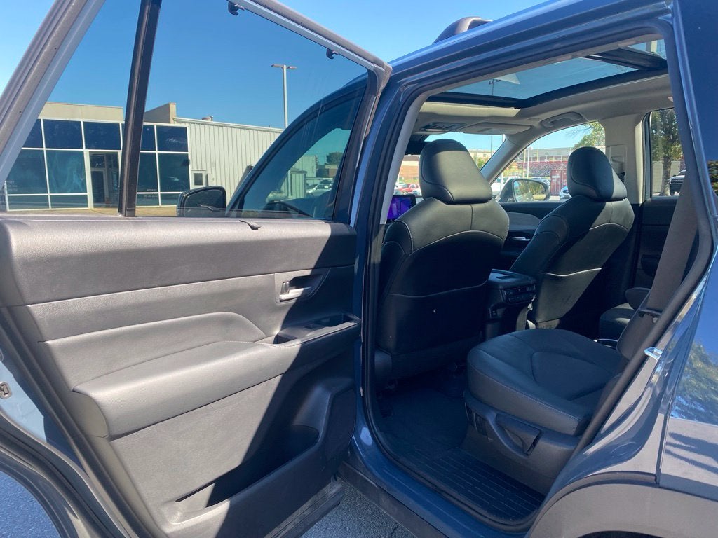 2024 Toyota Grand Highlander Platinum - AWD - CARFAX ONE OWNER - LOW MILES!