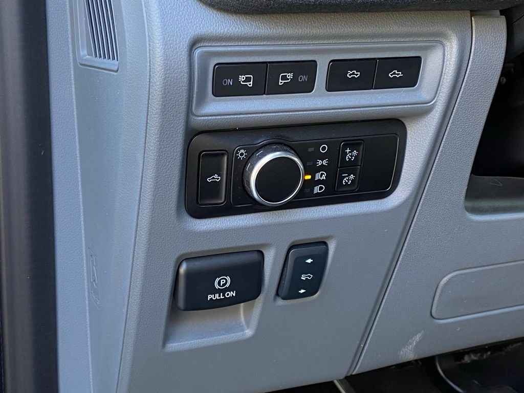 2024 Ford F-150 Lightning Flash