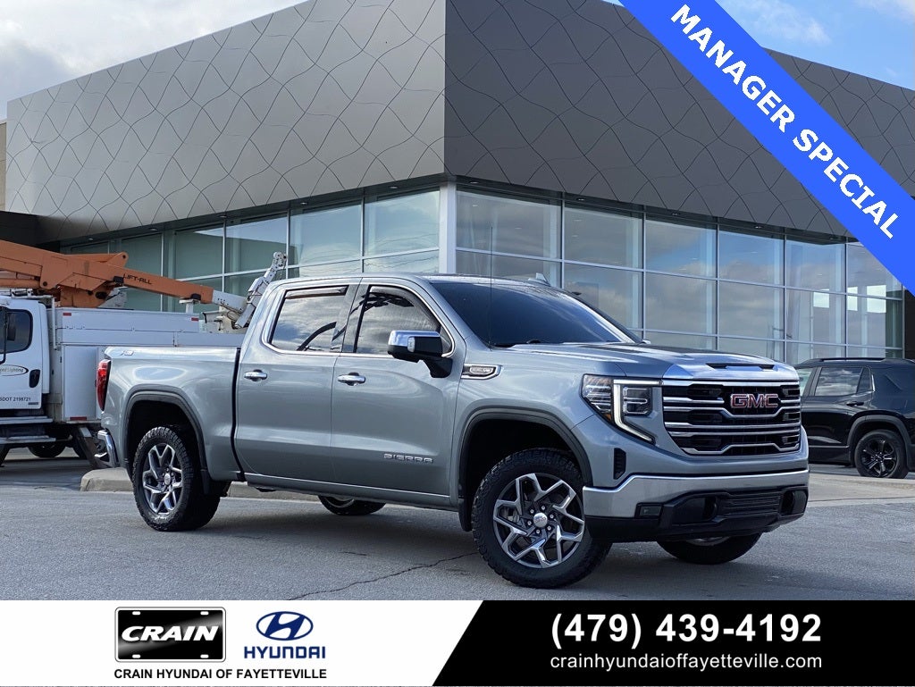 2023 GMC Sierra 1500 SLT BRAND NEW TIRES, LEVELED