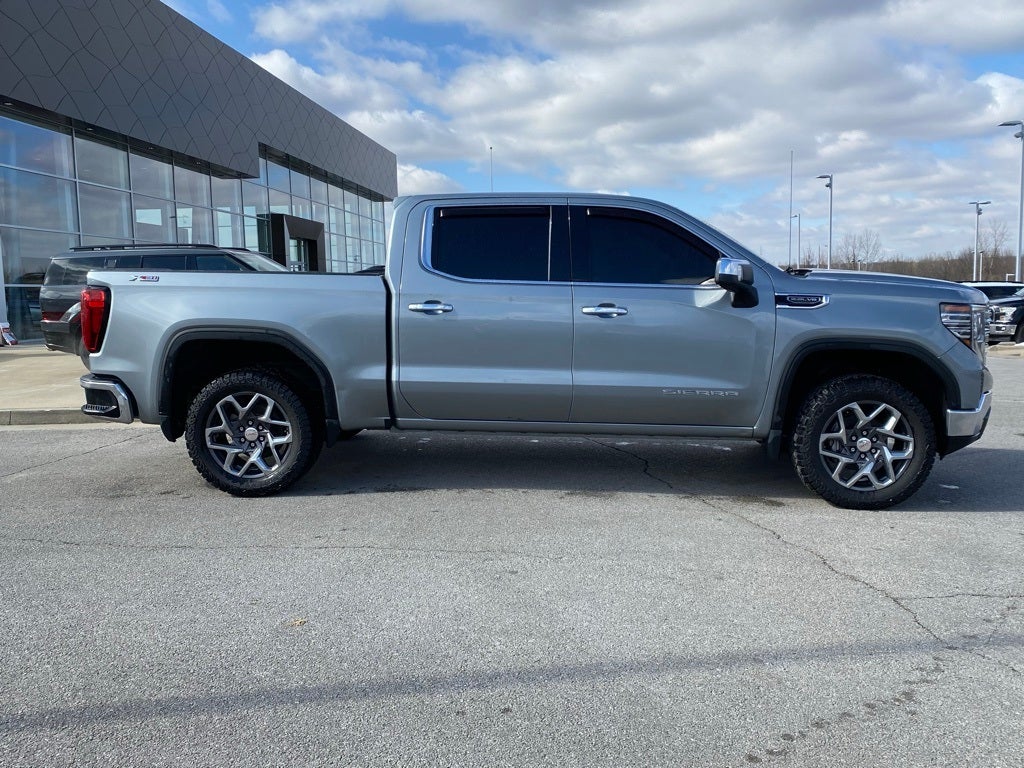 2023 GMC Sierra 1500 SLT BRAND NEW TIRES, LEVELED