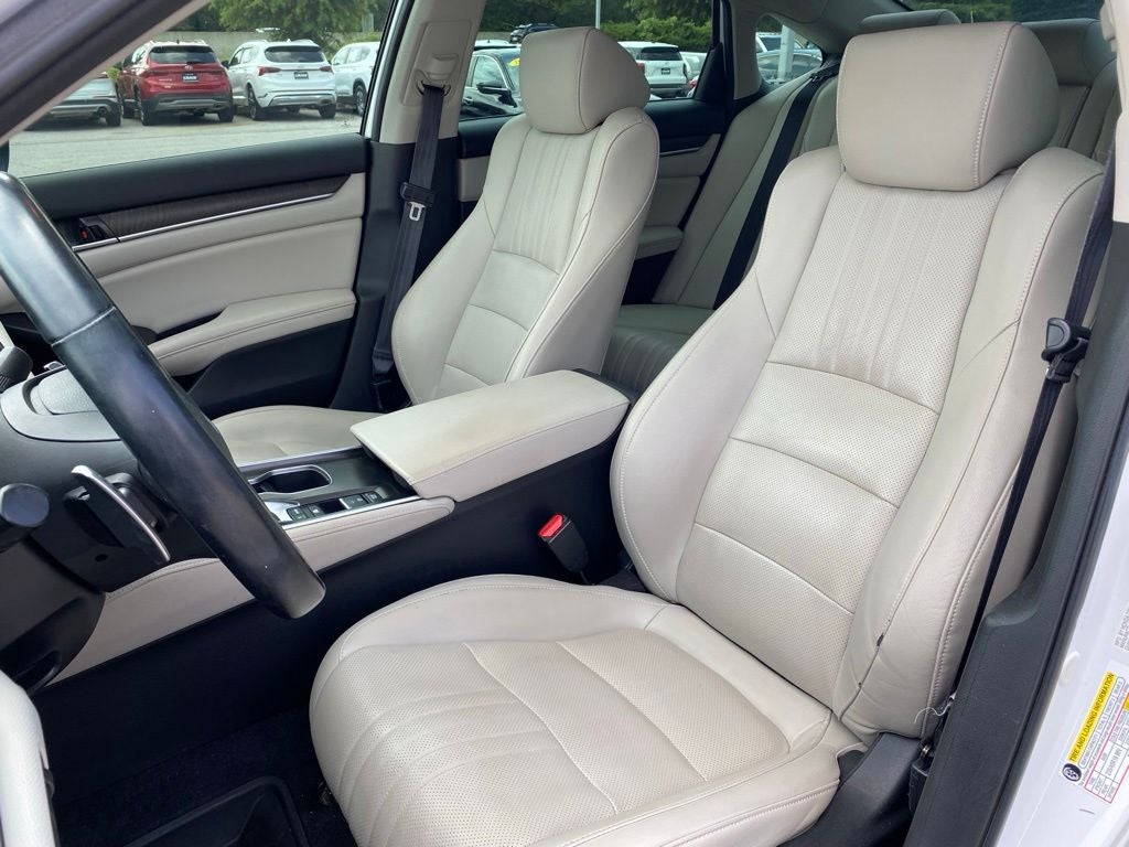 2022 Honda Accord Hybrid Touring