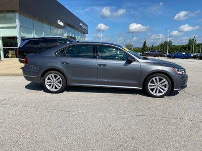 2019 Volkswagen Passat 2.0T Wolfsburg