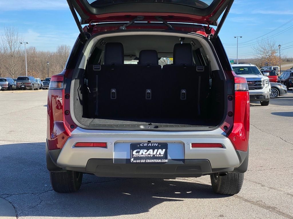 2024 Nissan Pathfinder SL