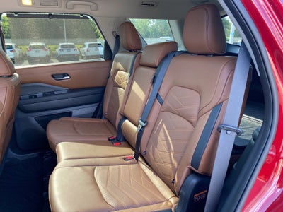 2022 Nissan Pathfinder Platinum