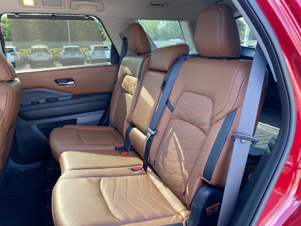 2022 Nissan Pathfinder Platinum