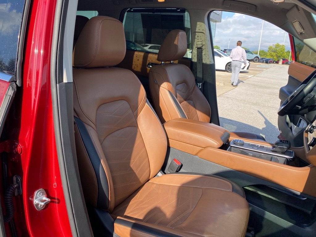 2022 Nissan Pathfinder Platinum