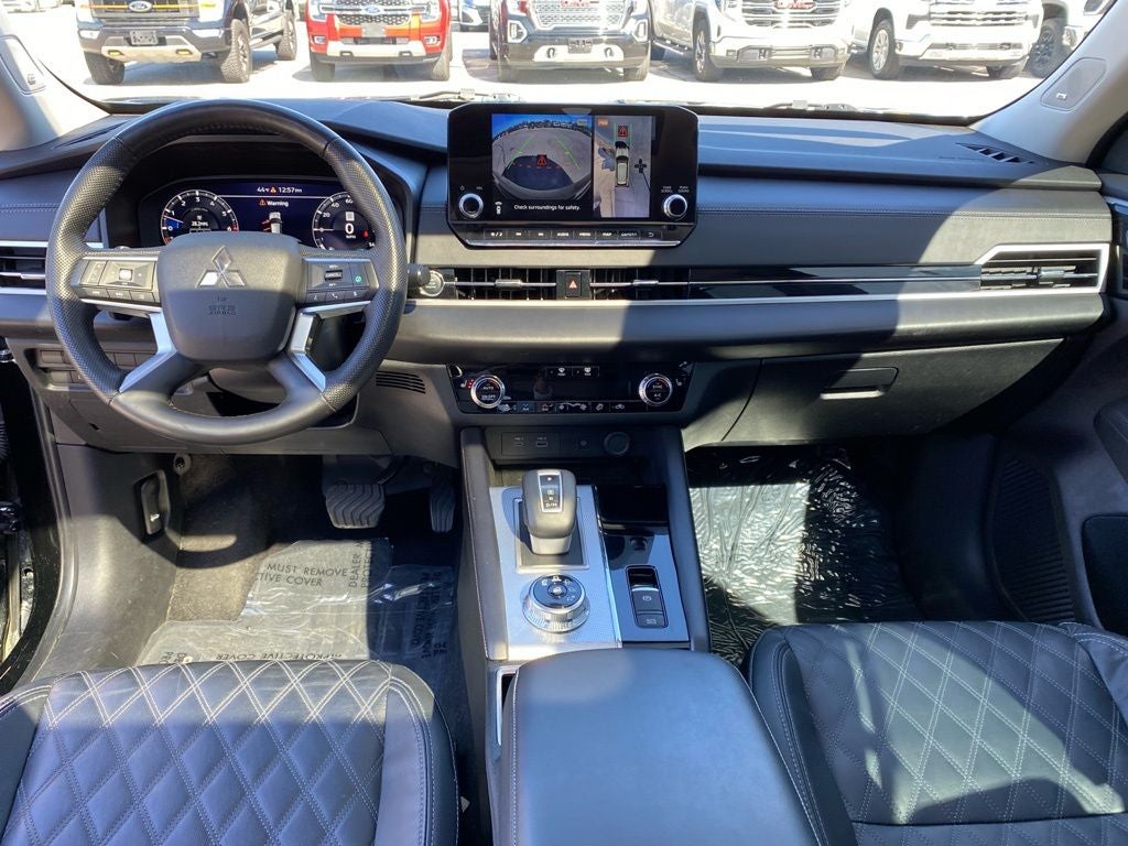 2023 Mitsubishi Outlander SEL