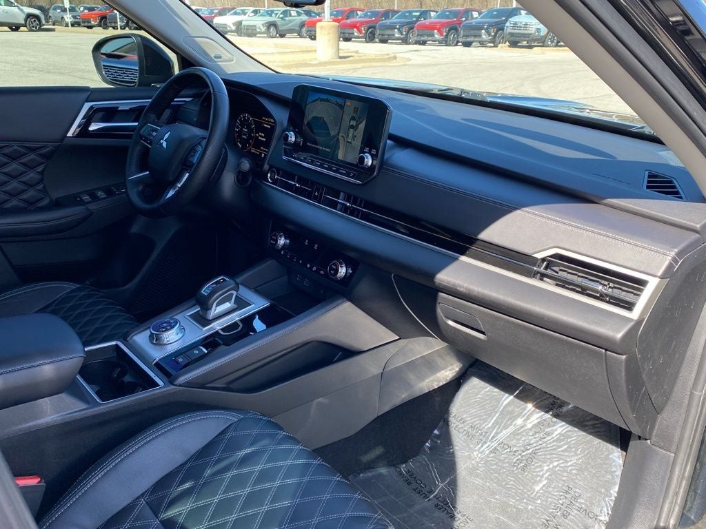 2023 Mitsubishi Outlander SEL