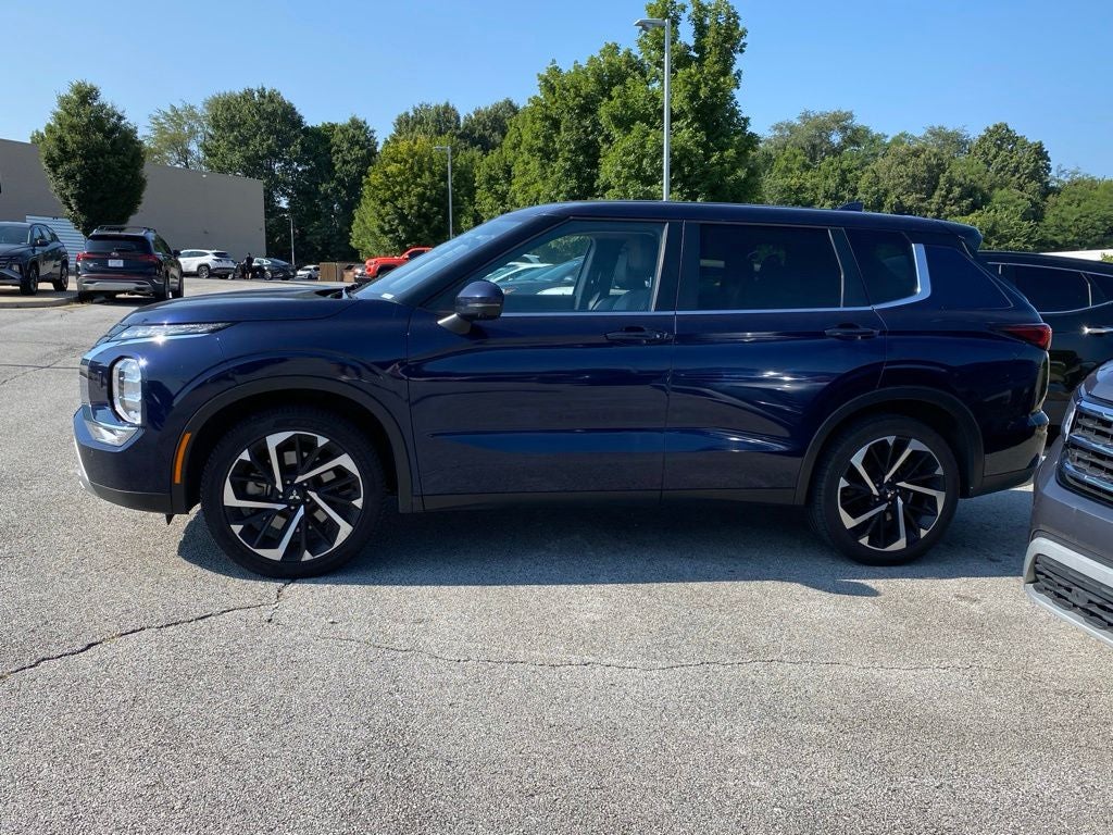 2024 Mitsubishi Outlander SE