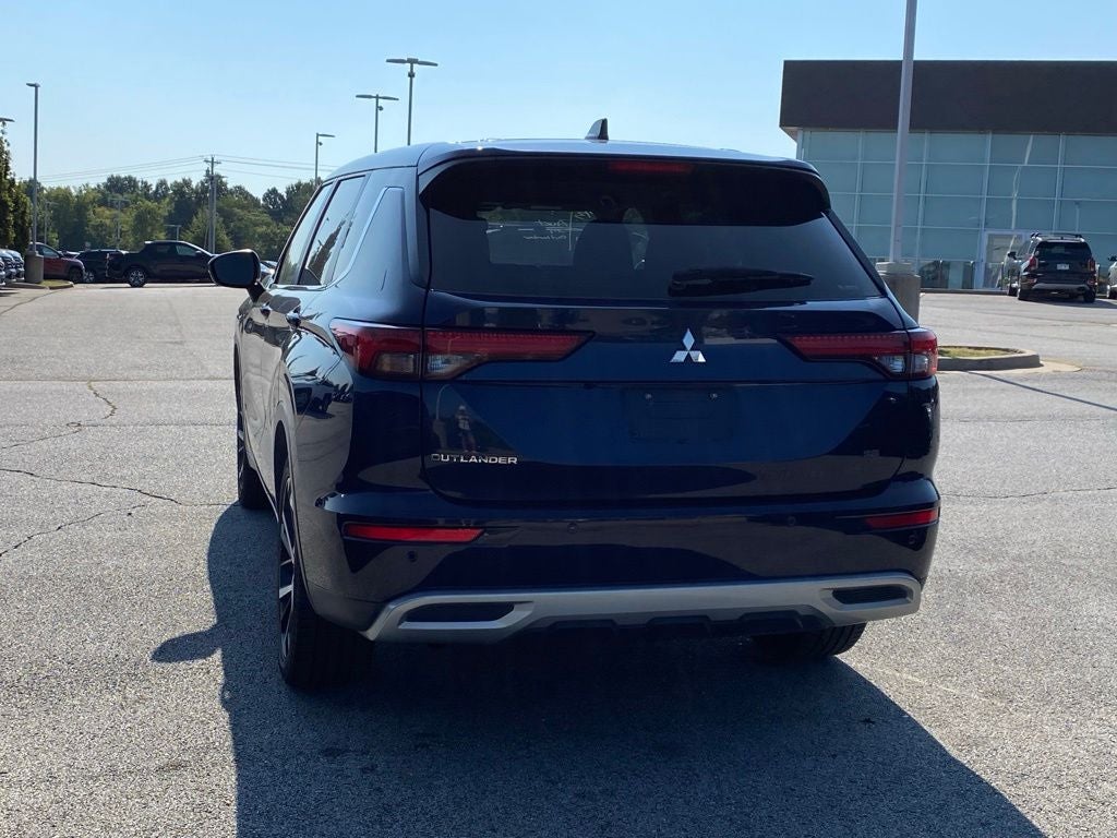 2024 Mitsubishi Outlander SE