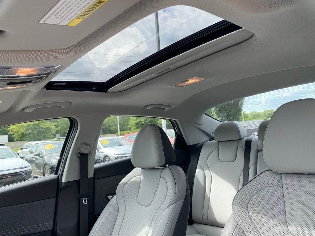 2022 Hyundai Elantra Limited