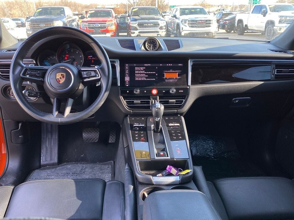2022 Porsche Macan Base