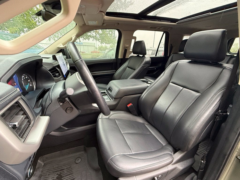 2024 Ford Expedition Max XLT - 4WD / PANORAMIC SUNROOF / ONE OWNER