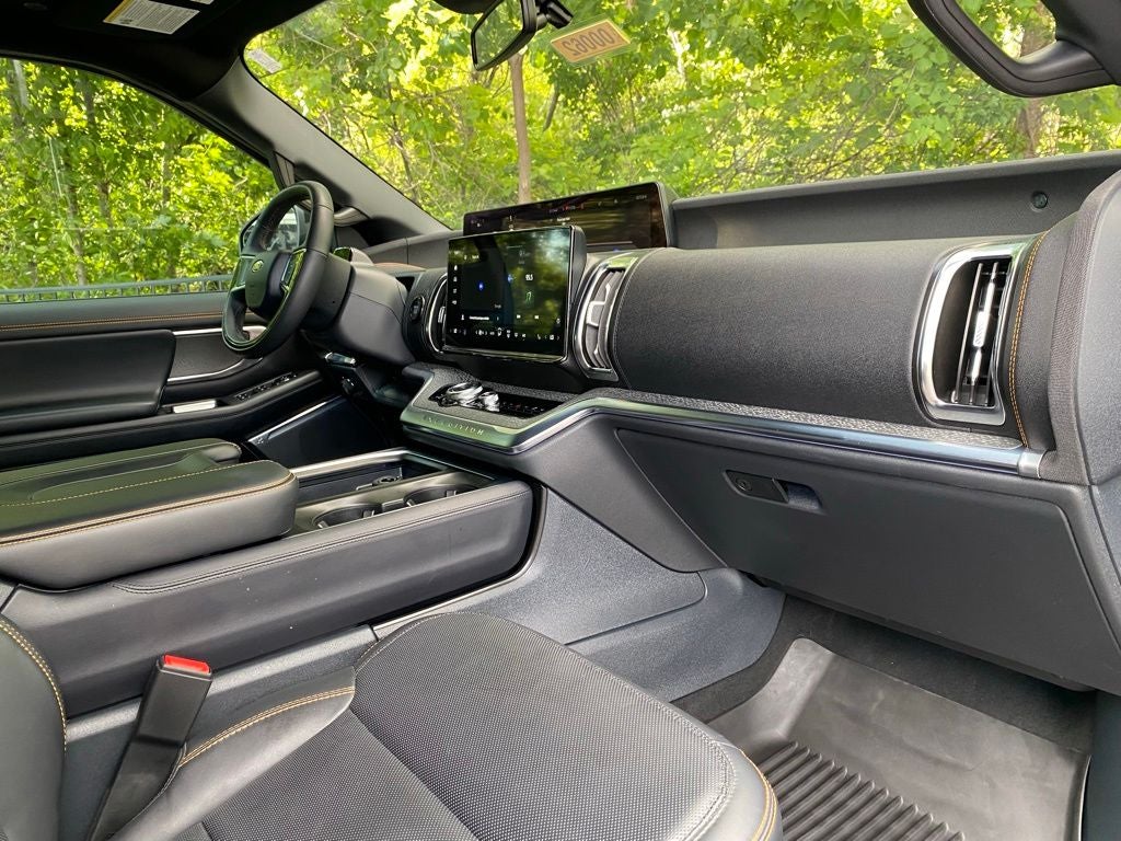 2025 Ford Expedition Tremor ONE OWNER CLEAN CARFAX