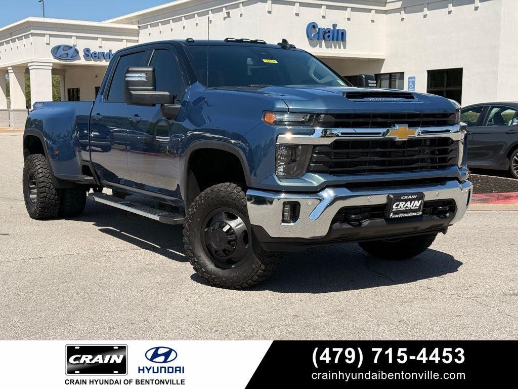 2025 Chevrolet Silverado 3500HD LT Lifted Big Wheels & Tires