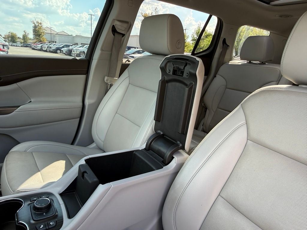 2021 GMC Acadia SLT