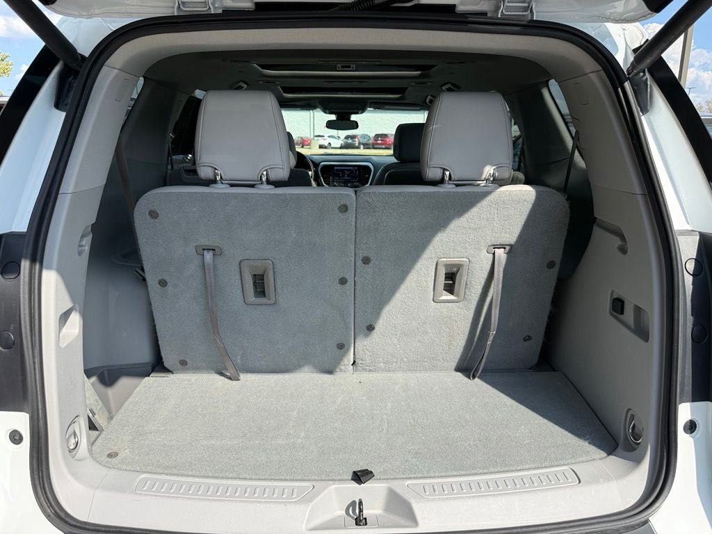 2021 GMC Acadia SLT